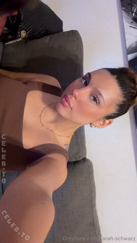 sarah-Schwarz photo 1