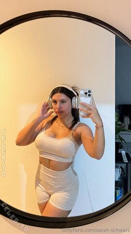 sarah-Schwarz photo 3