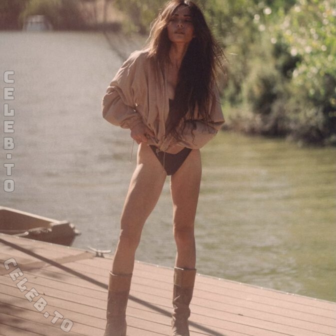Sarah Shahi nude photo 7