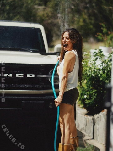 Sarah Shahi nude photo 12