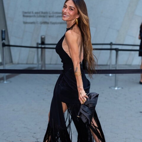 Sarah Shahi Hot (9 photos)