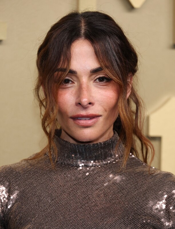 Sarah Shahi nude photo 12