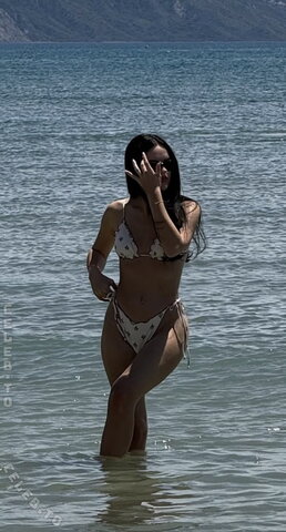 Sarah Theiler nude photo 1