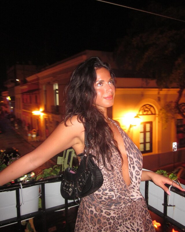 Sarah Tobon nude photo 25