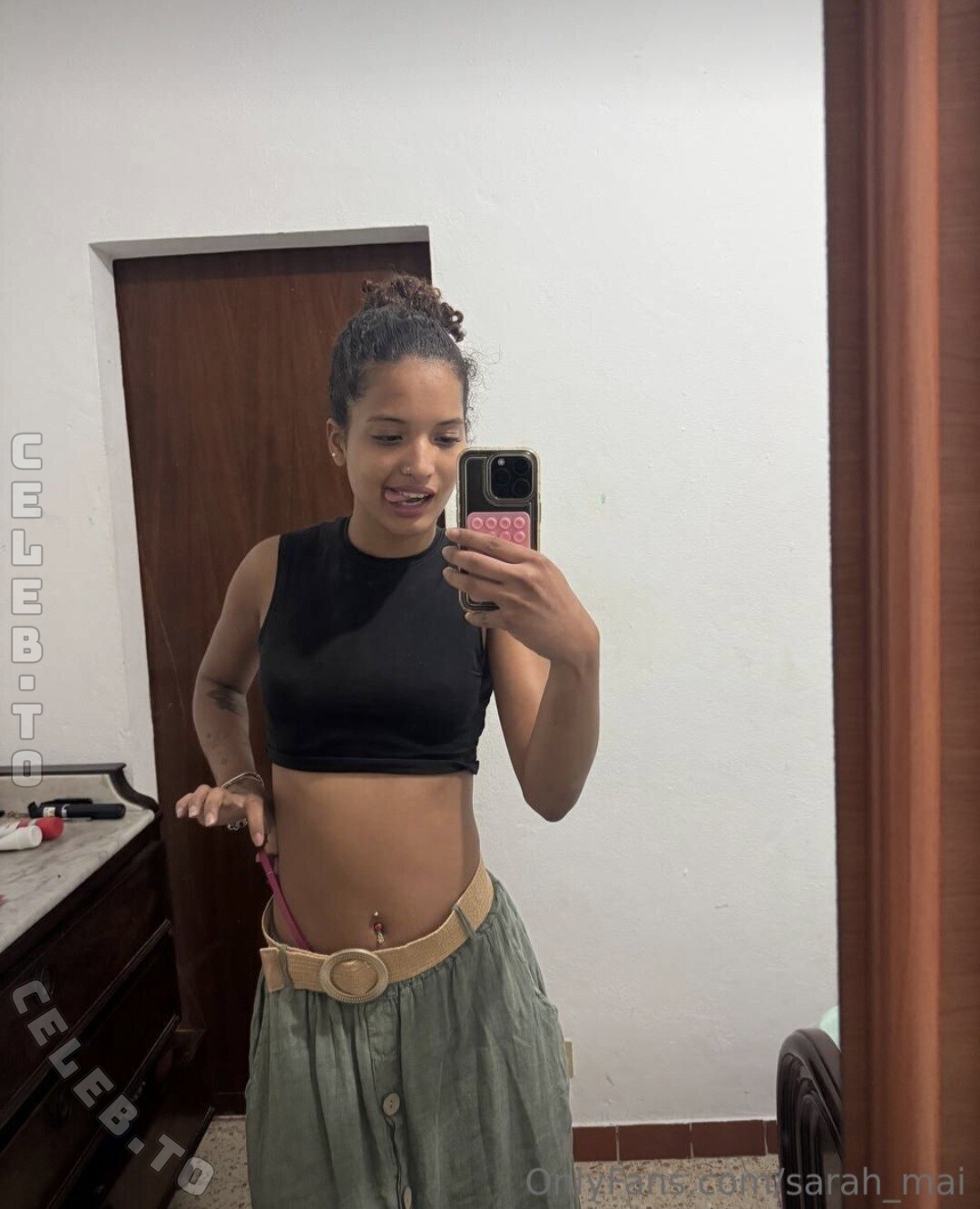 sarah_mai nude photo 4