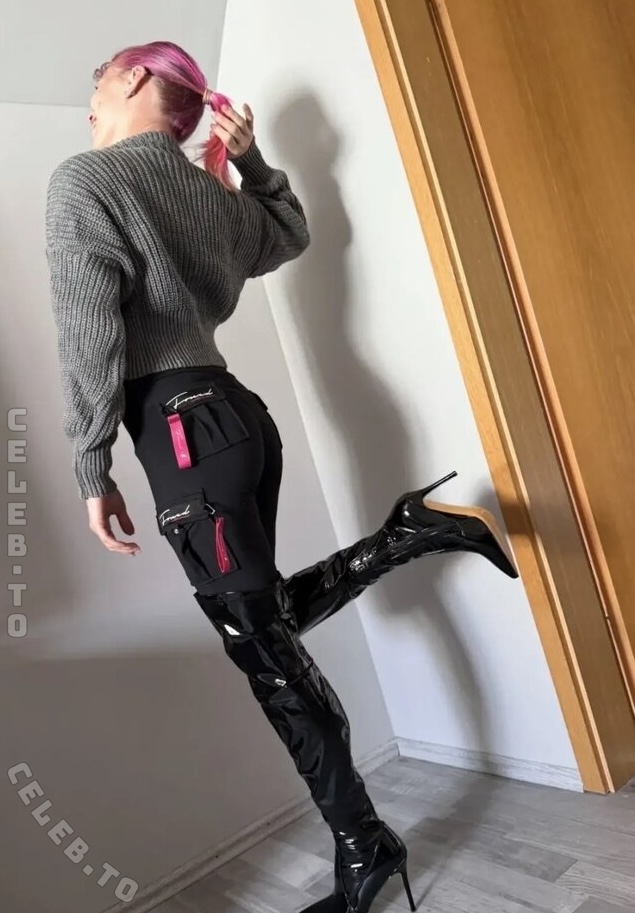 SarahNoir nude photo 4
