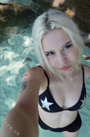Sarahtoninx9_ nude photo 24