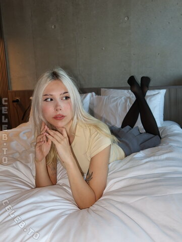 Sarahtoninx9_ nude photo 8