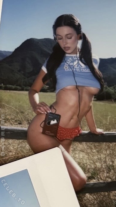 Sarah.Waddles nude photo 3