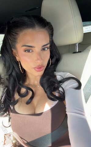 Sararslan nude photo 5
