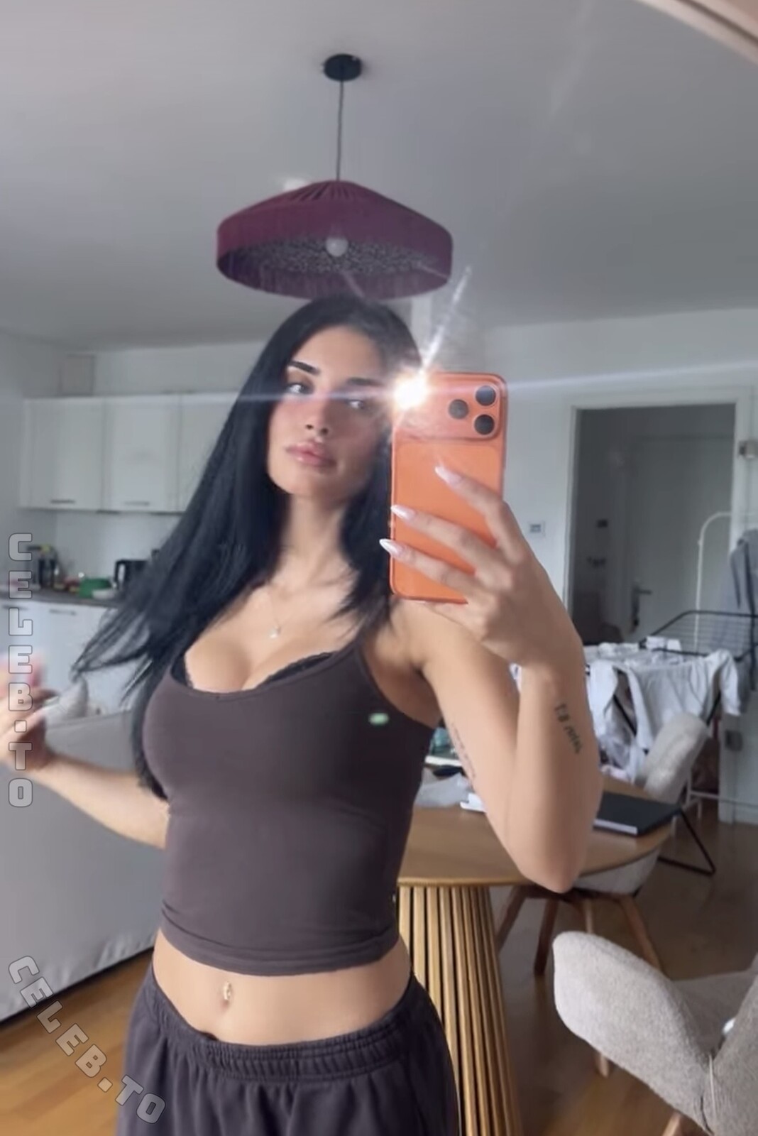 Sararslan nude photo 2