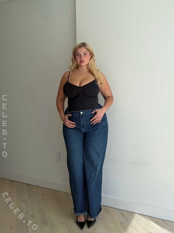 Sarina Nowak photo 3