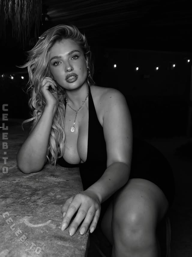 Sarina Nowak nude photo 5