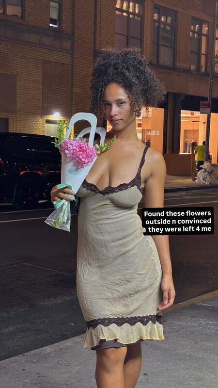 Sarina nude photo 3