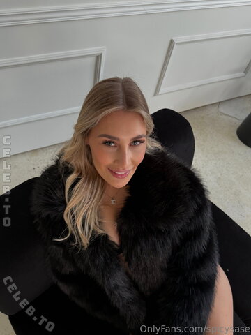 Sasette nude photo 27