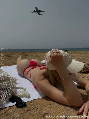 Sasette nude photo 40