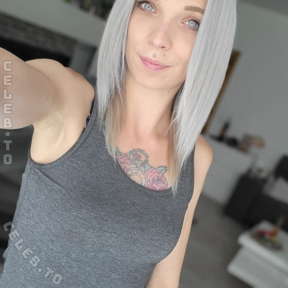 SassySas nude photo 3
