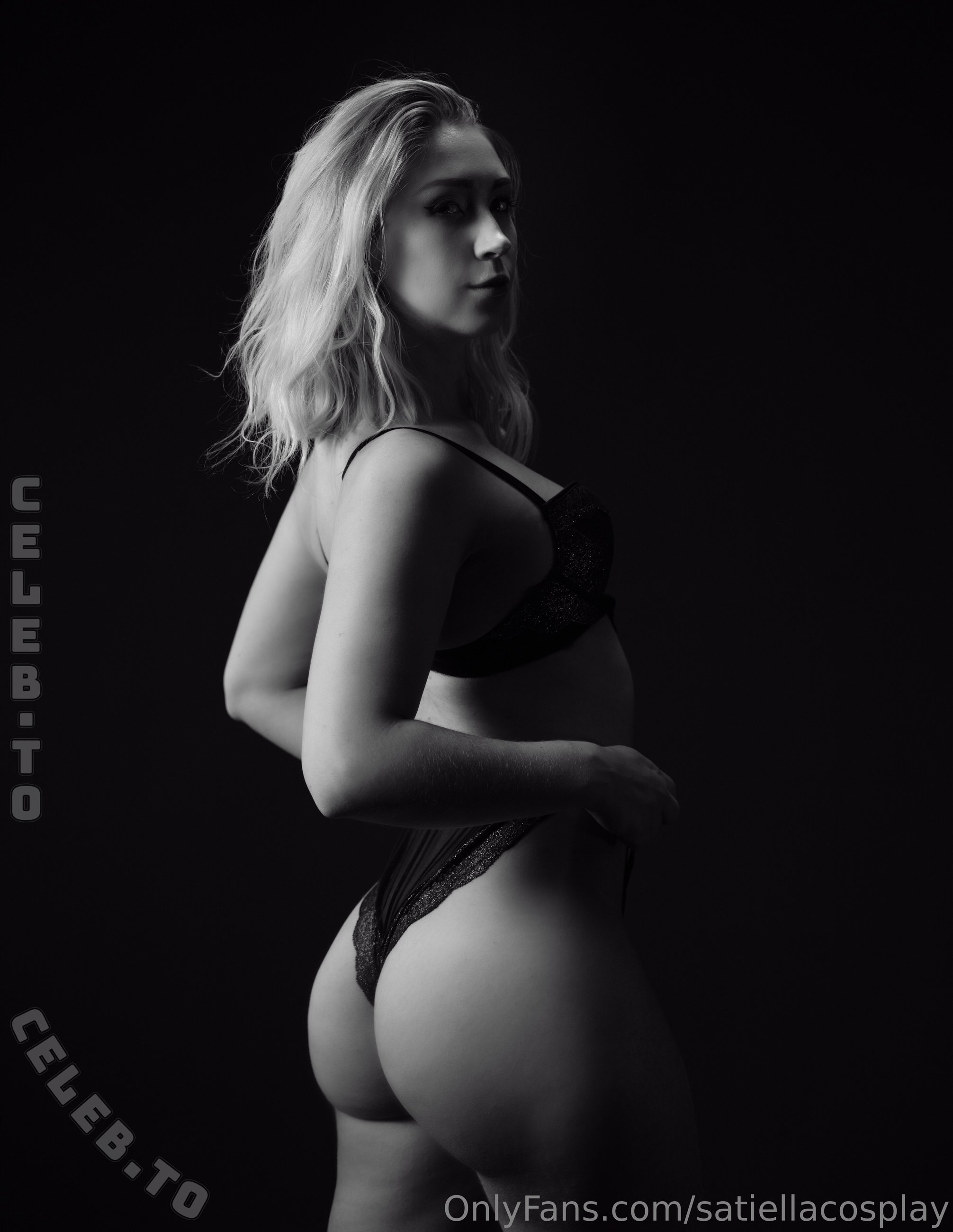 Satiella nude photo 1