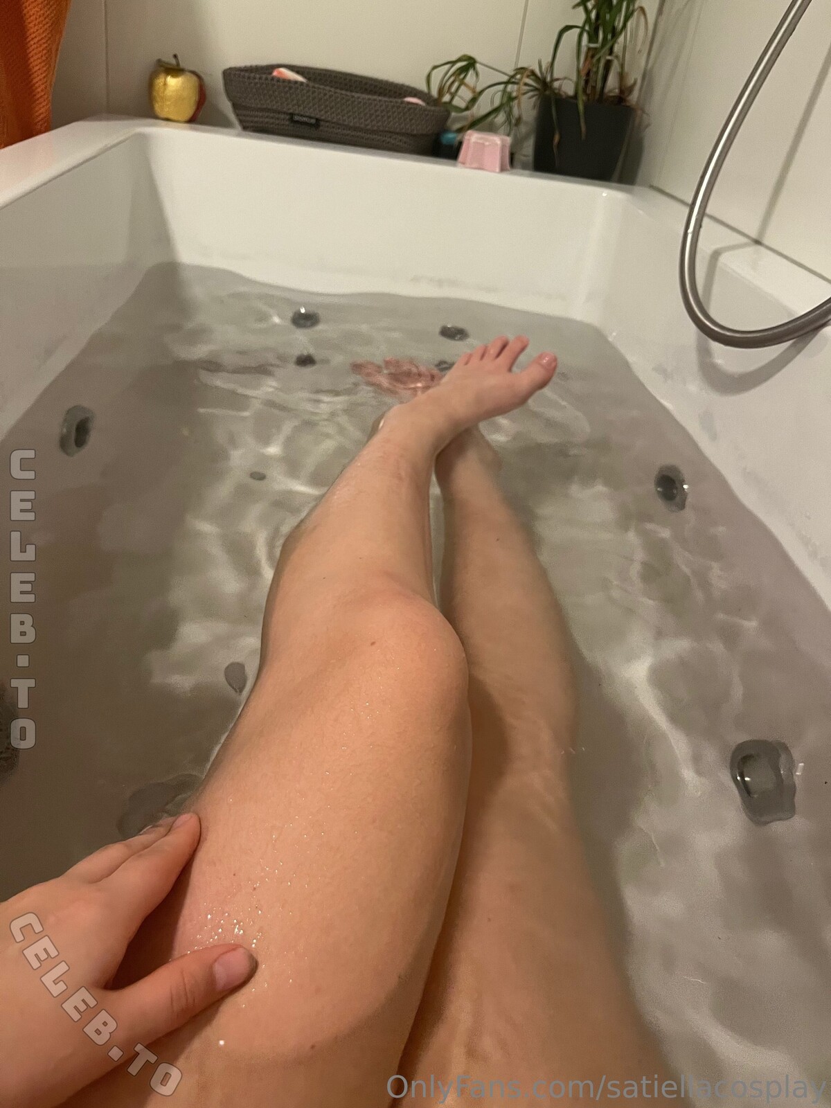 Satiella nude photo 17