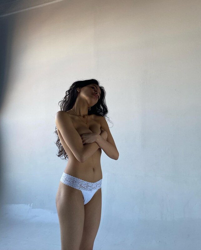 satya nunez nude photo 9