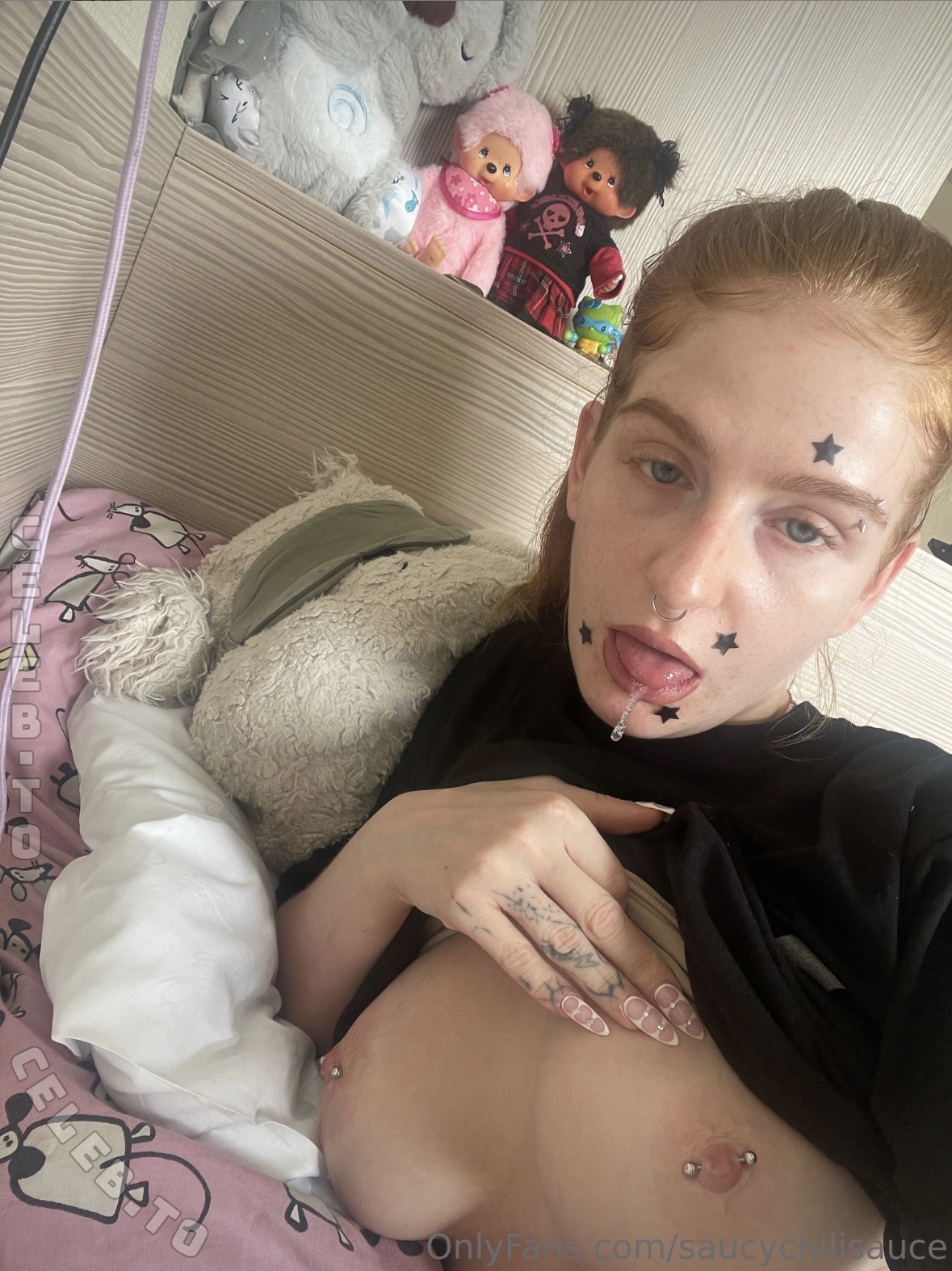 Saucychilisauce nude photo 4