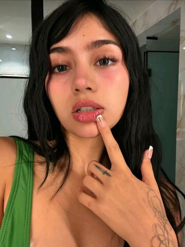Savannahhsplitt nude photo 2