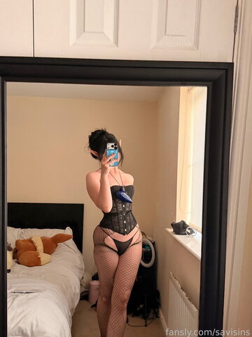 Saviasins nude photo 3