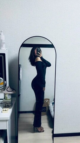 Saw Htar Hnin nude photo 2