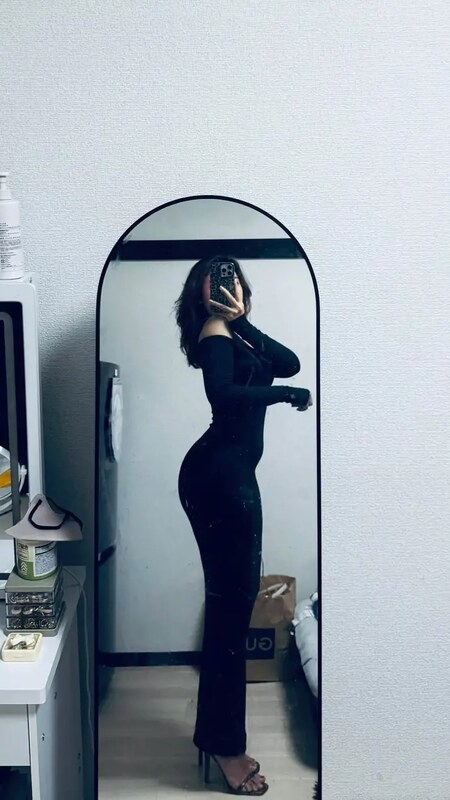 Saw Htar Hnin nude photo 4