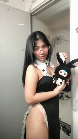 Saw Thein Naing nude photo 13