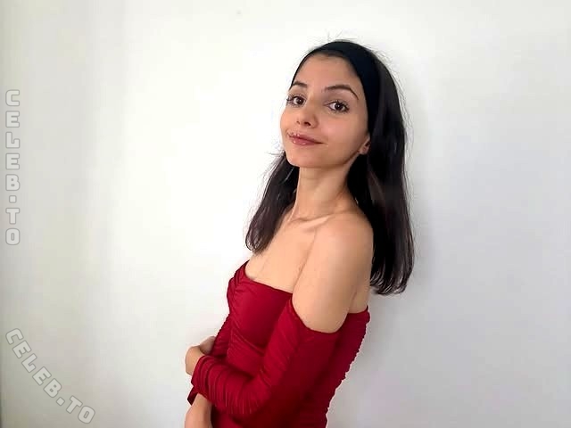 Sawana nude photo 3