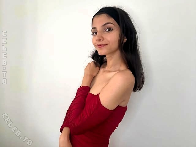 Sawana nude photo 4