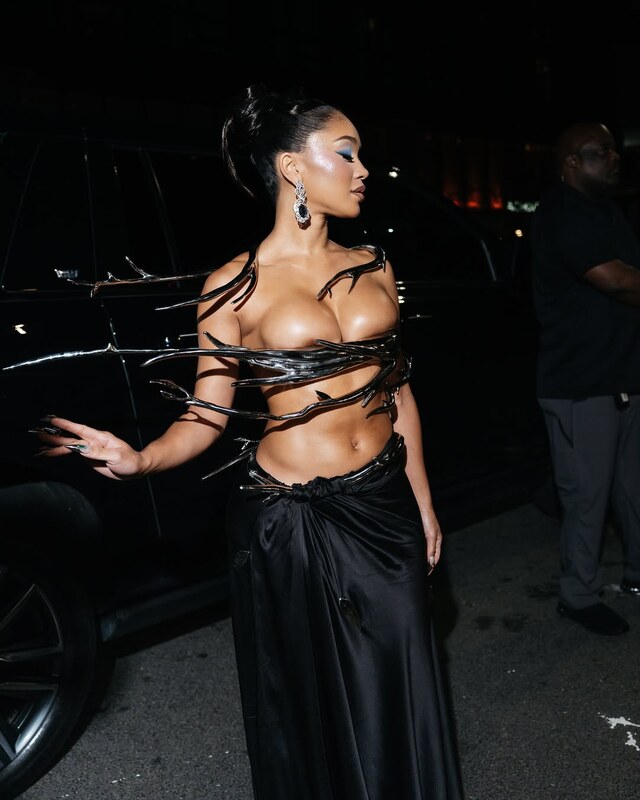 Saweetie nude photo 2