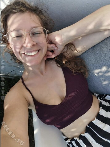 SB1994 – She simply still drives me crazy 🥵🔥