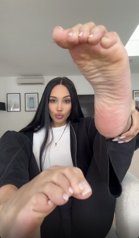 Scarlet Vas nude photo 4