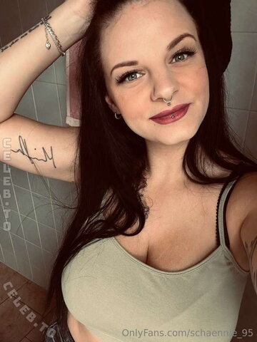 Schaennie_95 nude photo 11
