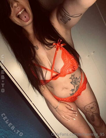 Schaennie_95 nude photo 21