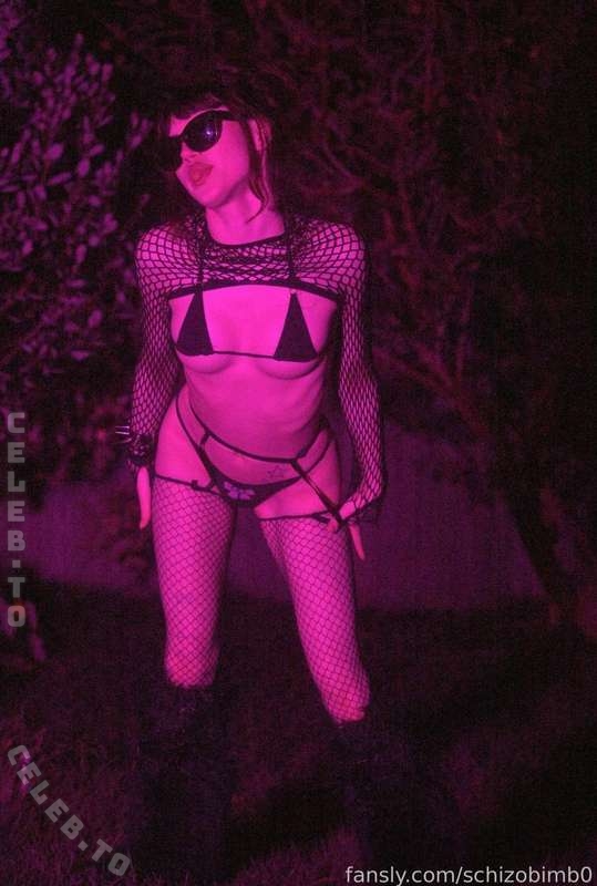 schizobimb0 nude photo 2