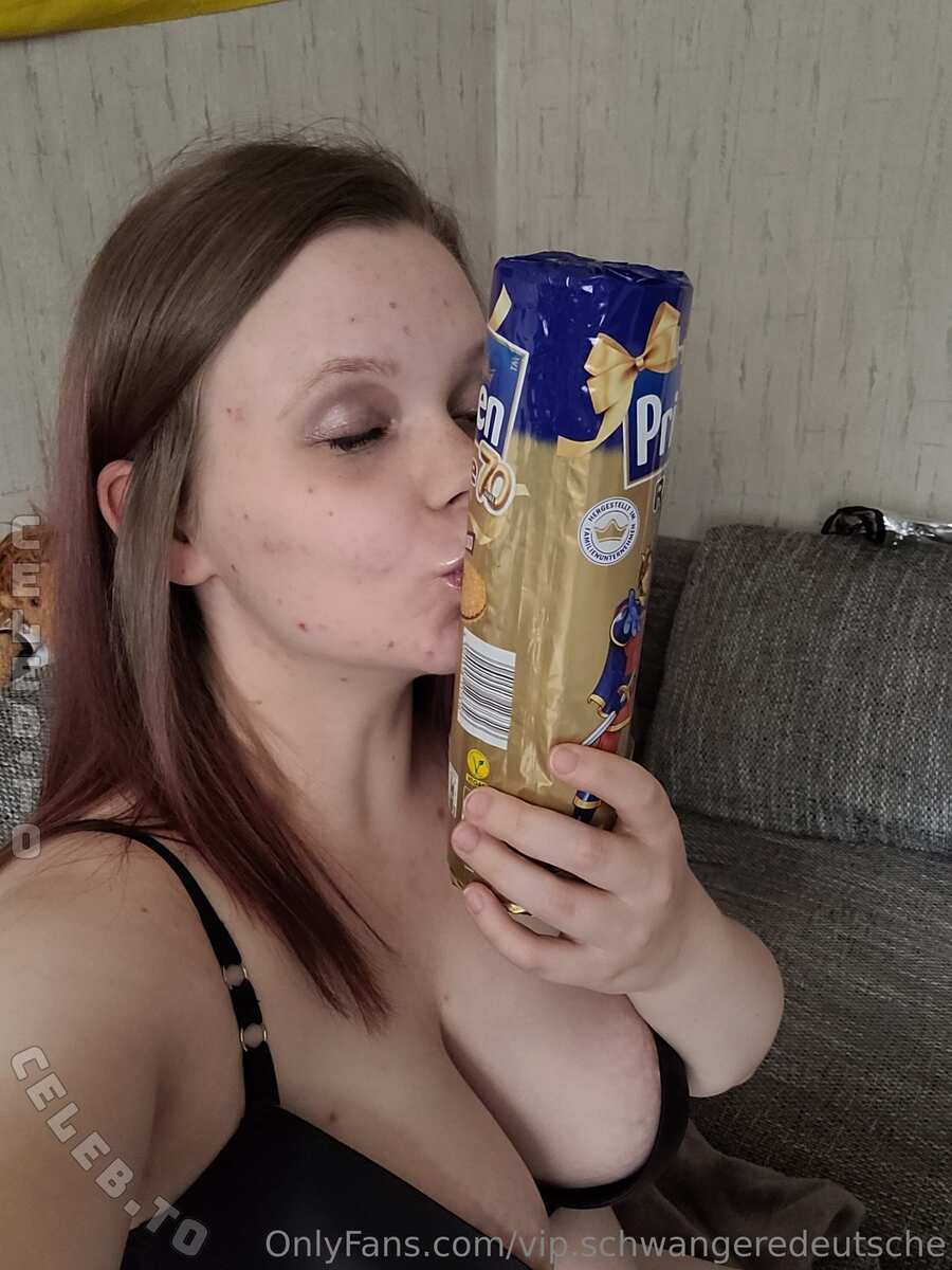 SchwangereDeutsche nude photo 1
