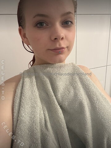 SchwangereDeutsche – Photos from the OF-free account, 15th and 19th August 2026 Maybe there was a continuation withou…