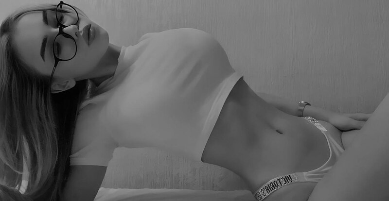 scribbllllee nude photo 8