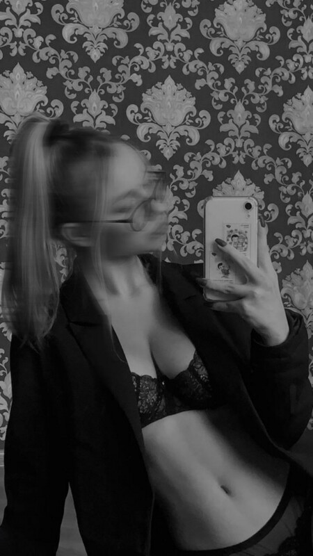 scribbllllee nude photo 6