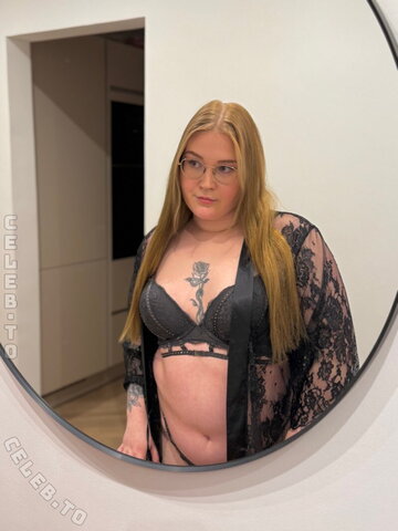 Secret.maya.spielt photo 1