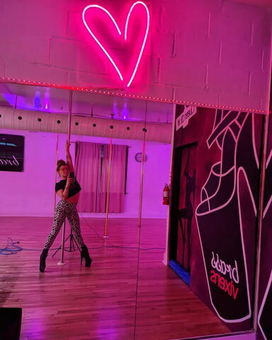 seiseiseiyes Hot (1 photo)