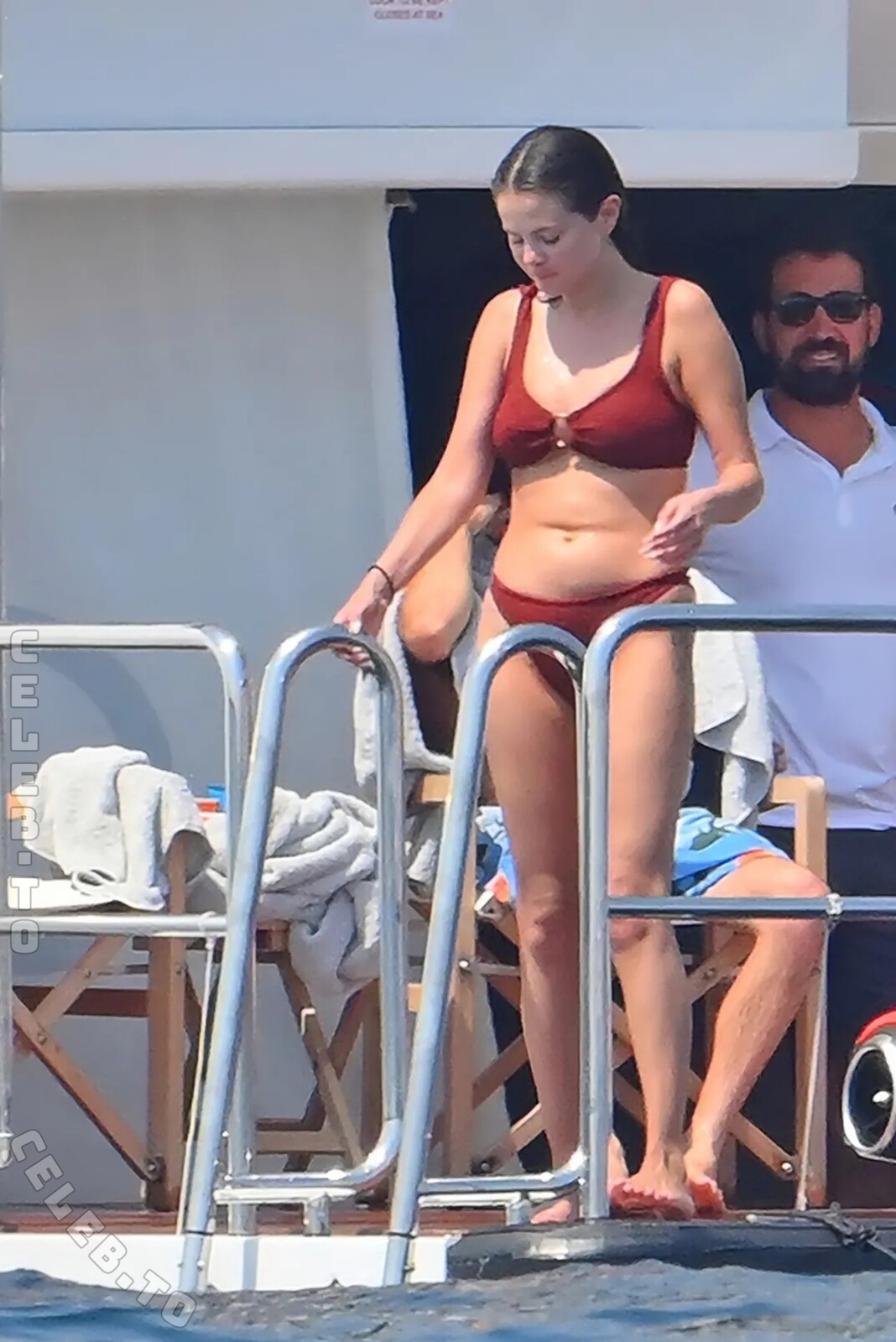 Selena Gomez nude photo 3