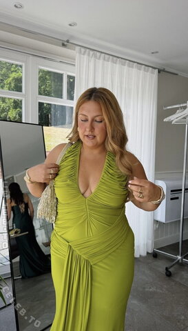 Selfiesandra nude photo 2