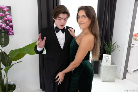 Selina Bentz nude photo 42