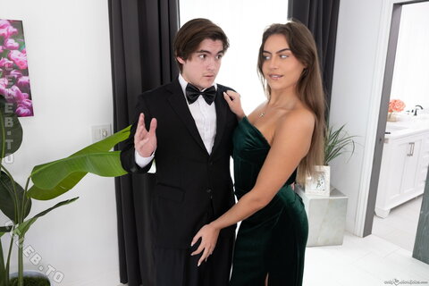 Selina Bentz nude photo 41