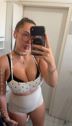 Selina Marie Gigerl nude photo 1