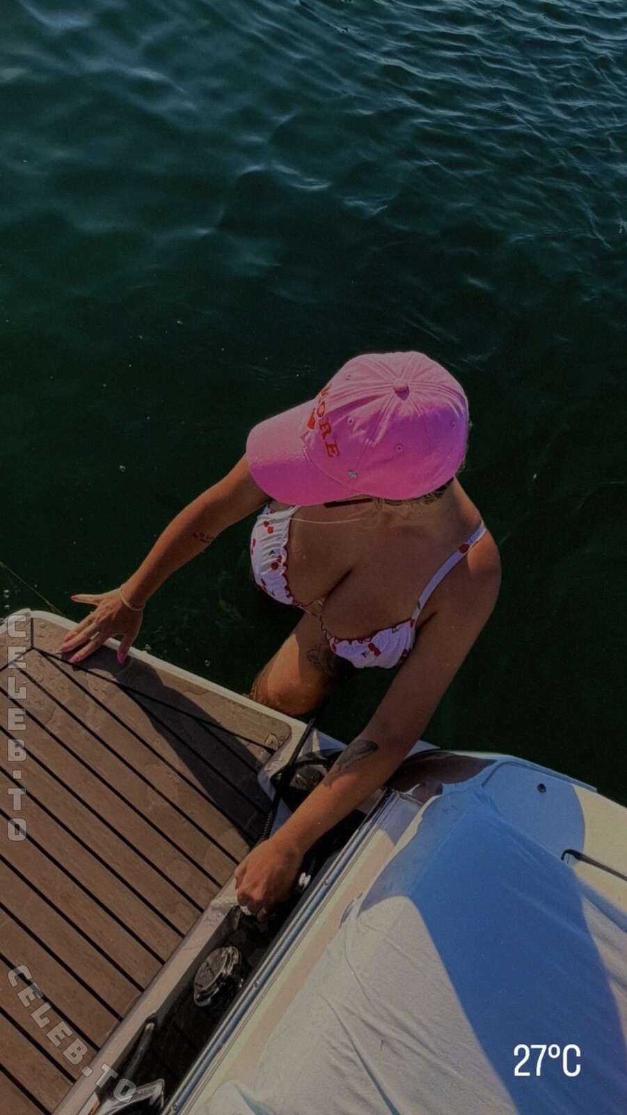 selinaaarw nude photo 1
